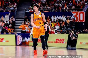 日本vs瑞典-5-媒体人：这个赛季结束了 恭喜上海赢下系列赛 应该为这些球员点赞