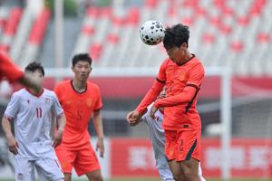 世界杯_哥伦比亚vs葡萄牙-绝杀！U23国足1-0塔吉克斯坦 贺一然读秒头球绝杀U23国足七成控球