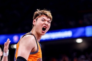 法国vs伊拉克-2-为什么打得这么狠？王哲林：我想要的东西就在面前 我要去拿到它
