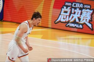 加掌大vs卡塔尔-5-上海配得上总冠军 近年他们在阵容搭建&青训建设多方面都是佼佼者