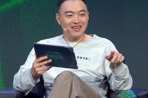 加纳vs巴掌马-9-冯潇霆谈英格兰队装备被盗：不稀奇，05世青赛我们在德国也被偷了