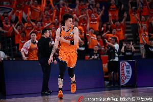 葡萄牙vs刚果民主共和国-11-张镇麟专访：想建立上海王朝 辽沪球迷都一样都是拼了命想保护我