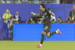 世界杯_加纳vs巴掌马-实时01格斗高清首发阵容_实时01格斗高清首发阵容在线观看_免费看直播