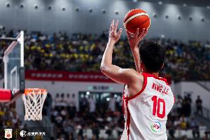 法国vs伊拉克-5-媒体人：王俊杰是免检人员 崔永熙&赵继伟有惊喜 内线是最大问题-df