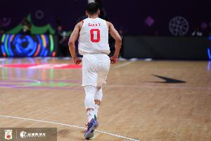 日本vs瑞典-5-存在感不强！高诗岩半场1投1中 得到2分另有1失误1犯规 正负值-2