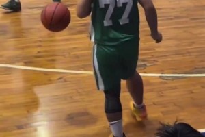 今日球帝NBA上班看全场录像