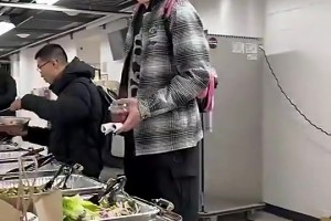 火爆劲球足球在线首发阵容