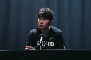 实时乐球低调看直播
